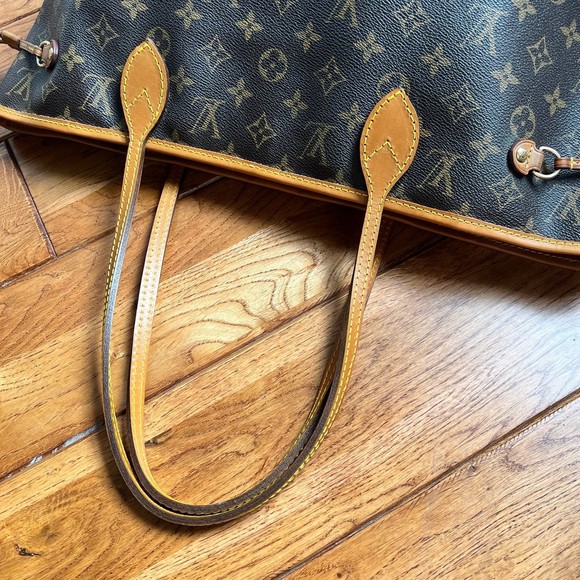 Louis Vuitton Neverfull MM Monogram AR2173 - Picture 8 of 13